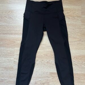 Black High-Waisted Capri Leggings